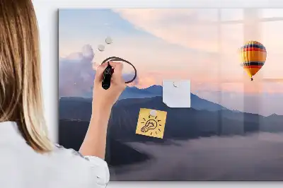 Quadro magnético para escrever estampa de uma bela paisagem