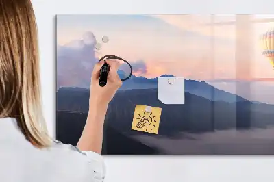 Quadro magnético para escrever estampa de uma bela paisagem