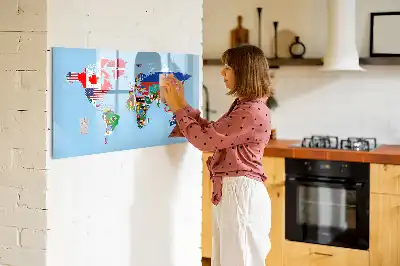 Quadro magnético para escrever mapa com bandeiras