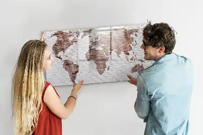 Mapa-múndi em tijolos com quadro magnético para escrever