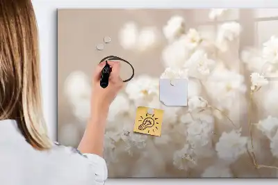 Quadro magnético para desenhar com estampa de pequenas flores brancas