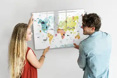 Quadro magnético para desenhar com tema de mapa-múndi e animais