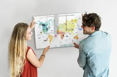 Quadro magnético para desenhar com tema de mapa-múndi e animais