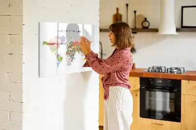 Quadro magnético para escrever mapa com bandeiras