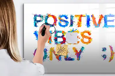 Quadro magnético para desenhar estampa de citação positiva