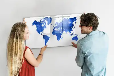 Quadro magnético para escrever mapa-múndi cósmico