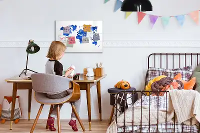 Quadro magnético para escrever mapa-múndi cósmico