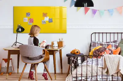 Quadro magnético para desenhar amarelo claro