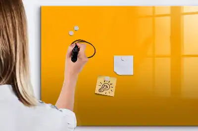 Quadro magnético para escrita na cor amarelo ouro