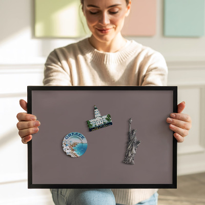 Quadro magnético com moldura preta Cor marrom claro