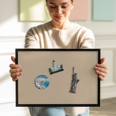 Quadro magnético com moldura preta Cor bege