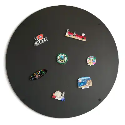 Quadro magnético para ímanes de férias redondo de cor preta