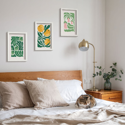 Conjunto de molduras com imagens Padrões minimalistas de plantas com frutos e folhas.