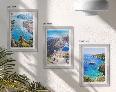 Tríptico com moldura Vistas do litoral grego e da cidade de Oia, em Santorini.