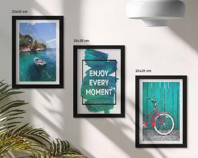 Conjunto de molduras com imagens Vista para o mar com barco, bicicleta e inscrição inspiradora