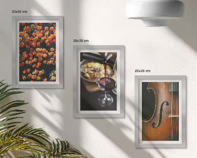 Conjunto de molduras com imagens Flores românticas vintage, vinho e violino.
