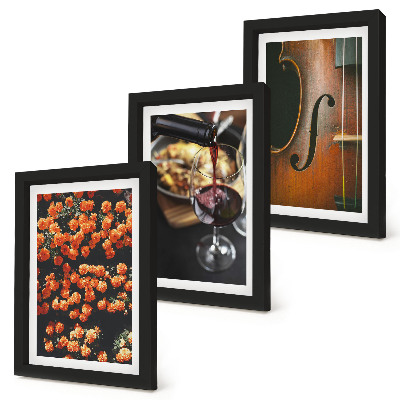 Conjunto de molduras com imagens Flores românticas vintage, vinho e violino.