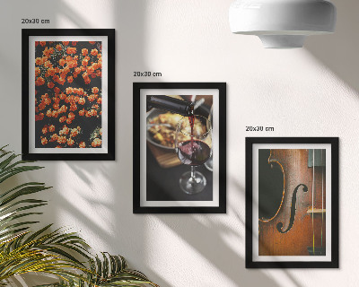 Conjunto de molduras com imagens Flores românticas vintage, vinho e violino.
