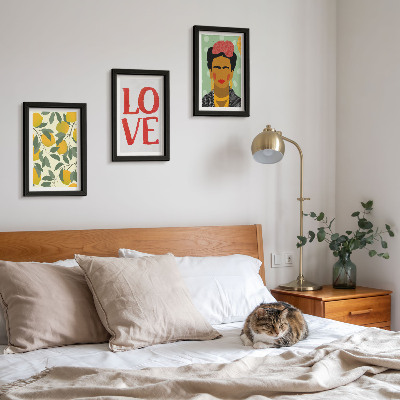 Tríptico com moldura Limões com a inscrição LOVE, retrato pintado de Frida Kahlo.