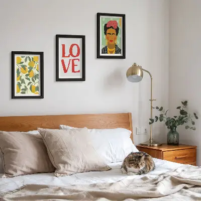 Tríptico com moldura pintura de limões com inscrição LOVE ao estilo de Frida Kahlo