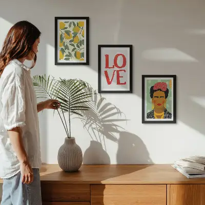 Tríptico com moldura pintura de limões com inscrição LOVE ao estilo de Frida Kahlo