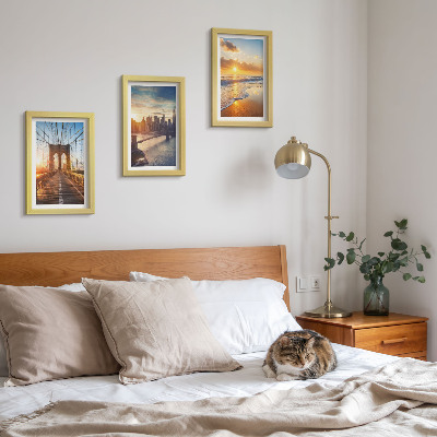 Conjunto de molduras com imagens Pontes e pores do sol na paisagem urbana