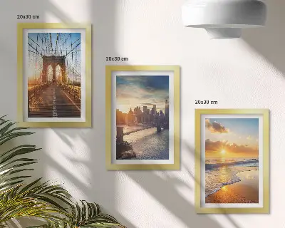 Conjunto de molduras com imagens paisagem urbana de pontes e pores do sol