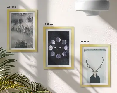 Conjunto de 3 quadros decorativos com estampa de paisagem florestal na neblina fases da lua e crânio de veado