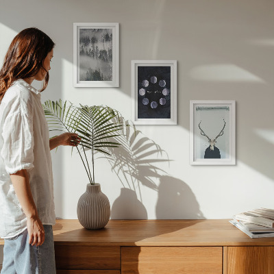 Conjunto de 3 quadros decorativos Paisagem florestal na neblina, fases da lua, crânio de veado