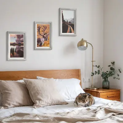 Conjunto de 3 quadros decorativos com paisagem de montanhas, renas e estrada na natureza