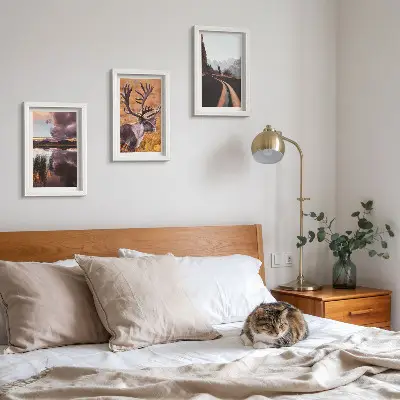 Conjunto de 3 quadros decorativos com paisagem de montanhas, renas e estrada na natureza