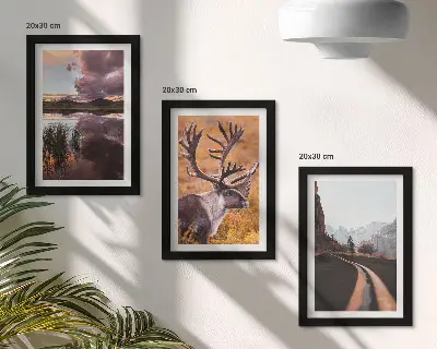 Conjunto de 3 quadros decorativos com paisagem de montanhas, renas e estrada na natureza
