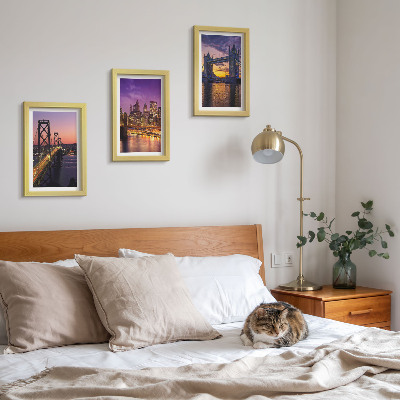 Conjunto de molduras com imagens Pontes ao pôr do sol e paisagens urbanas