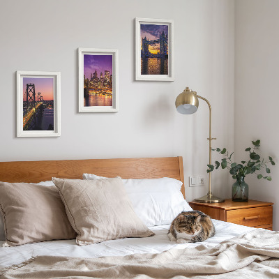 Conjunto de molduras com imagens Pontes ao pôr do sol e paisagens urbanas