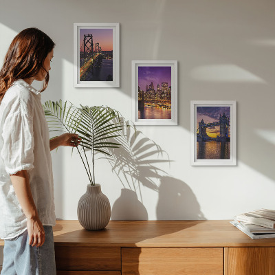 Conjunto de molduras com imagens Pontes ao pôr do sol e paisagens urbanas