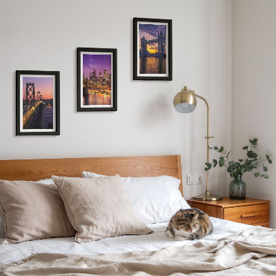 Conjunto de molduras com imagens Pontes ao pôr do sol e paisagens urbanas