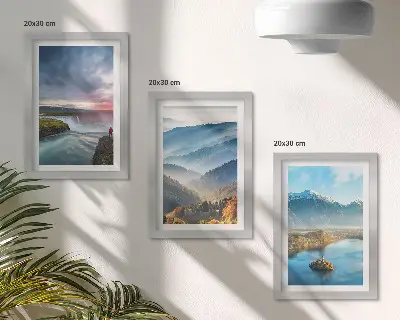 Conjunto de quadros com imagens de paisagens montanhosas pitorescas e cachoeiras na natureza