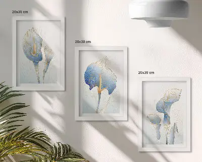 Tríptico com moldura delicadas flores azuis sobre fundo claro