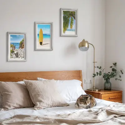 Conjunto de 3 quadros decorativos com vistas tropicais de praia, ondas e palmeiras