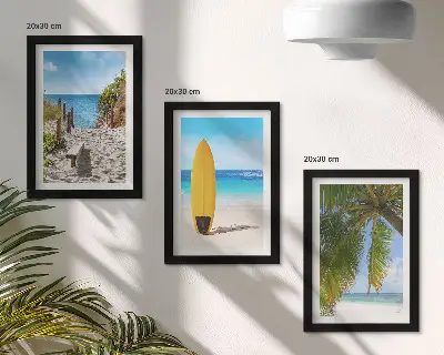 Conjunto de 3 quadros decorativos com vistas tropicais de praia, ondas e palmeiras