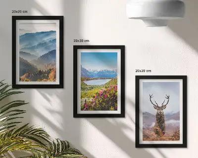 Conjunto de 3 quadros decorativos com paisagem de montanhas, lago e veados na natureza
