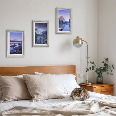Conjunto de quadros com imagens paisagens montanhosas ao entardecer com vista para a água