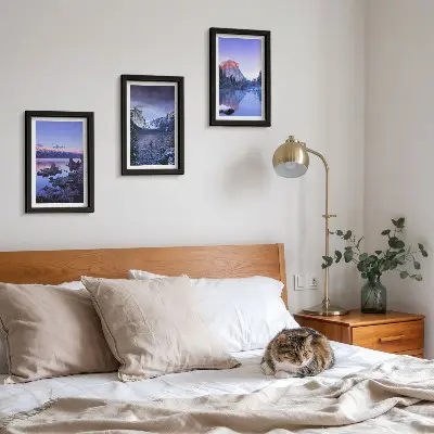 Conjunto de quadros com imagens paisagens montanhosas ao entardecer com vista para a água