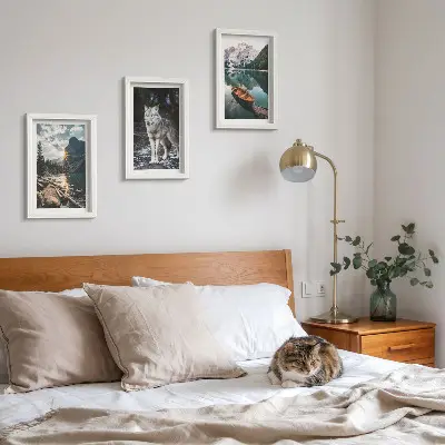 Conjunto de 3 quadros decorativos com temática de montanhas, lagos e lobo em ambiente natural