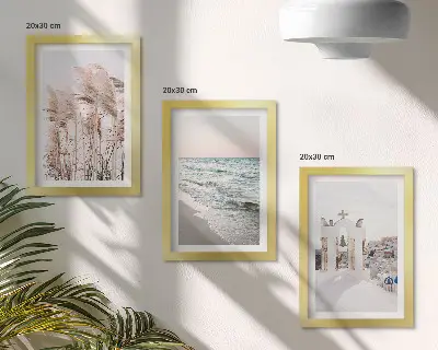 Tríptico com moldura plantas litorâneas, ondas do mar e vista de casas brancas