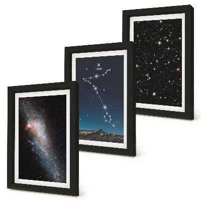 Conjunto de molduras com imagens Paisagens espaciais com a constelação de Peixes e galáxias.