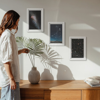 Conjunto de molduras com imagens constelação de Capricórnio, galáxia e estrelas