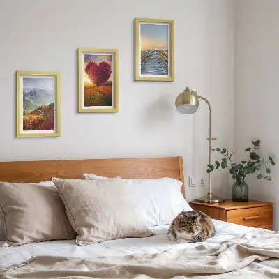 Conjunto de quadros com imagens paisagens de montanha, árvore em formato de coração e píer