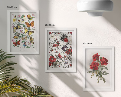 Conjunto de 3 quadros decorativos Borboletas, flores e rosas vermelhas em estilo clássico.