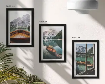 Conjunto de 3 quadros decorativos paisagem de lago de montanha com barcos e janela
